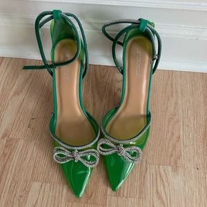 Green Crystal Bow Pump Heels
